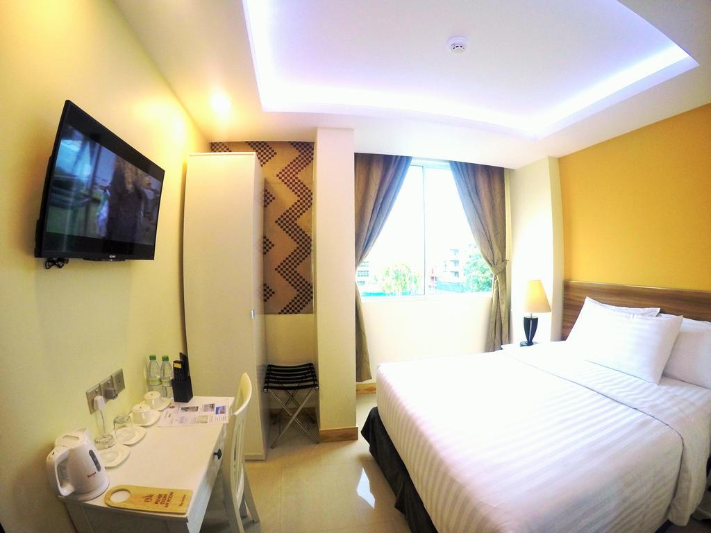Hotel The Melrose à Malé Extérieur photo