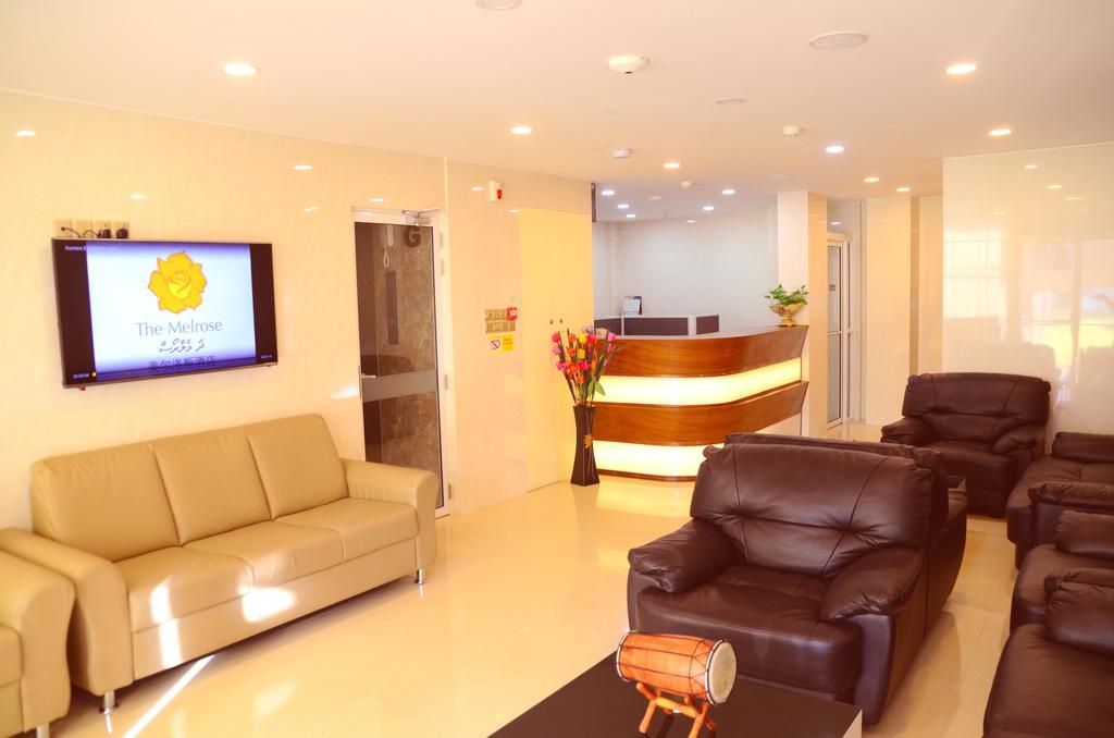 Hotel The Melrose à Malé Extérieur photo
