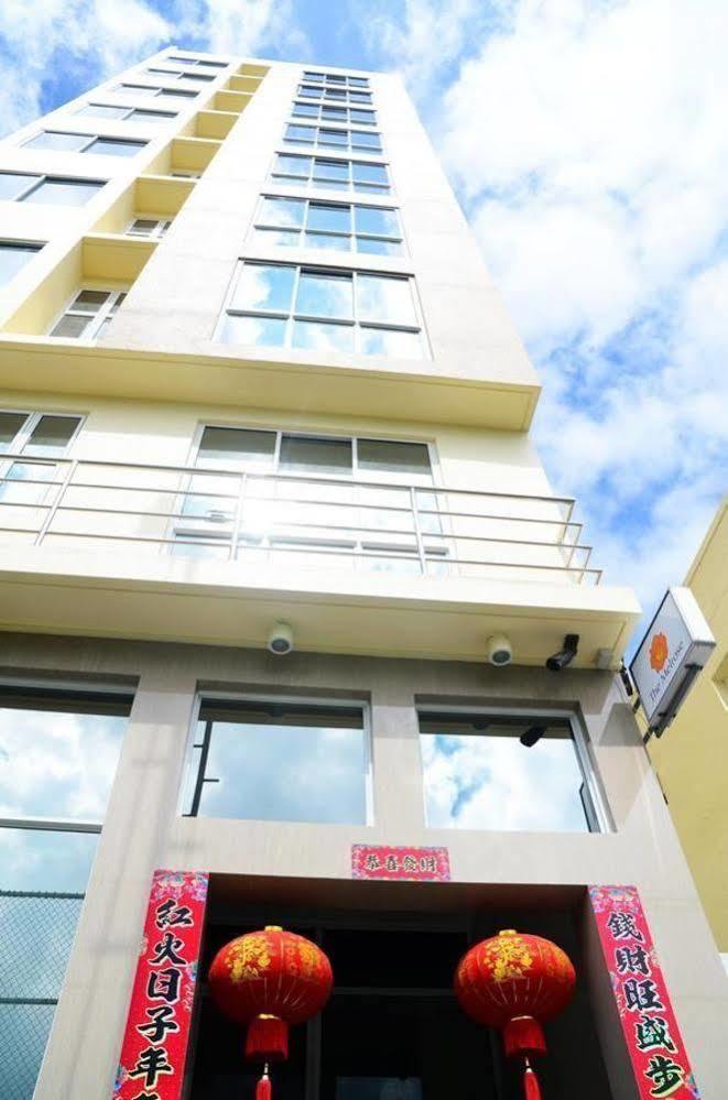 Hotel The Melrose à Malé Extérieur photo